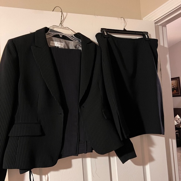 Tahari 3 piece suit. Black with white pin stripe. Like new - Picture 2 of 9